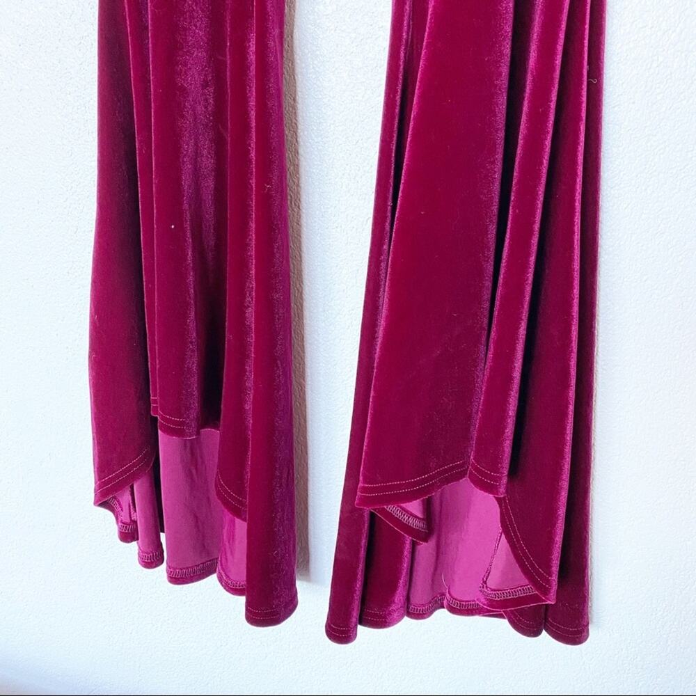 Fashion Nova Berry Velour Flare Hi Low Hem Pants Size Small - Picture 4 of 9